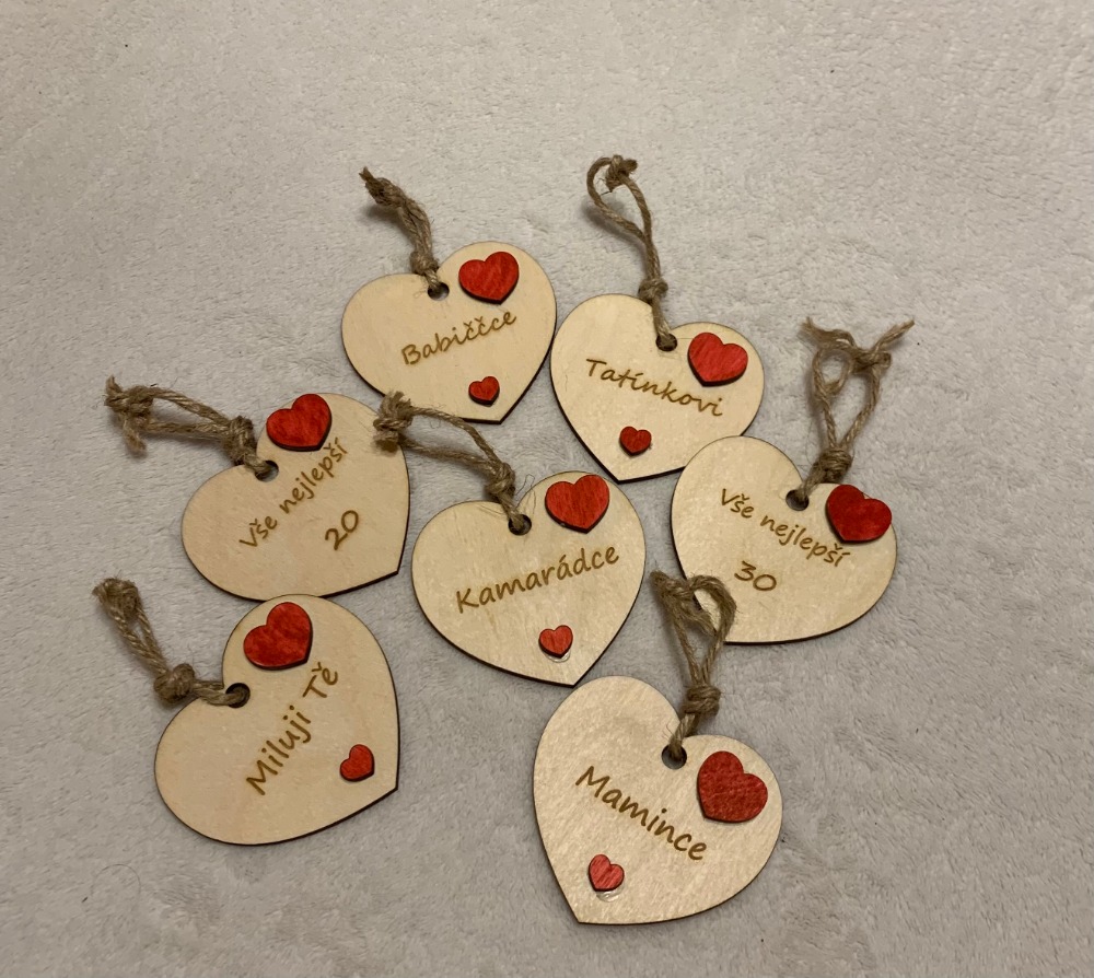 Srdíčka k zavěšení